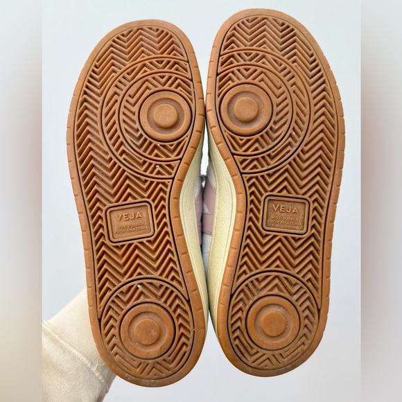 Veja Women's V-12 Low Top Sneaker Shoes | Size 9 - Picture 13 of 14